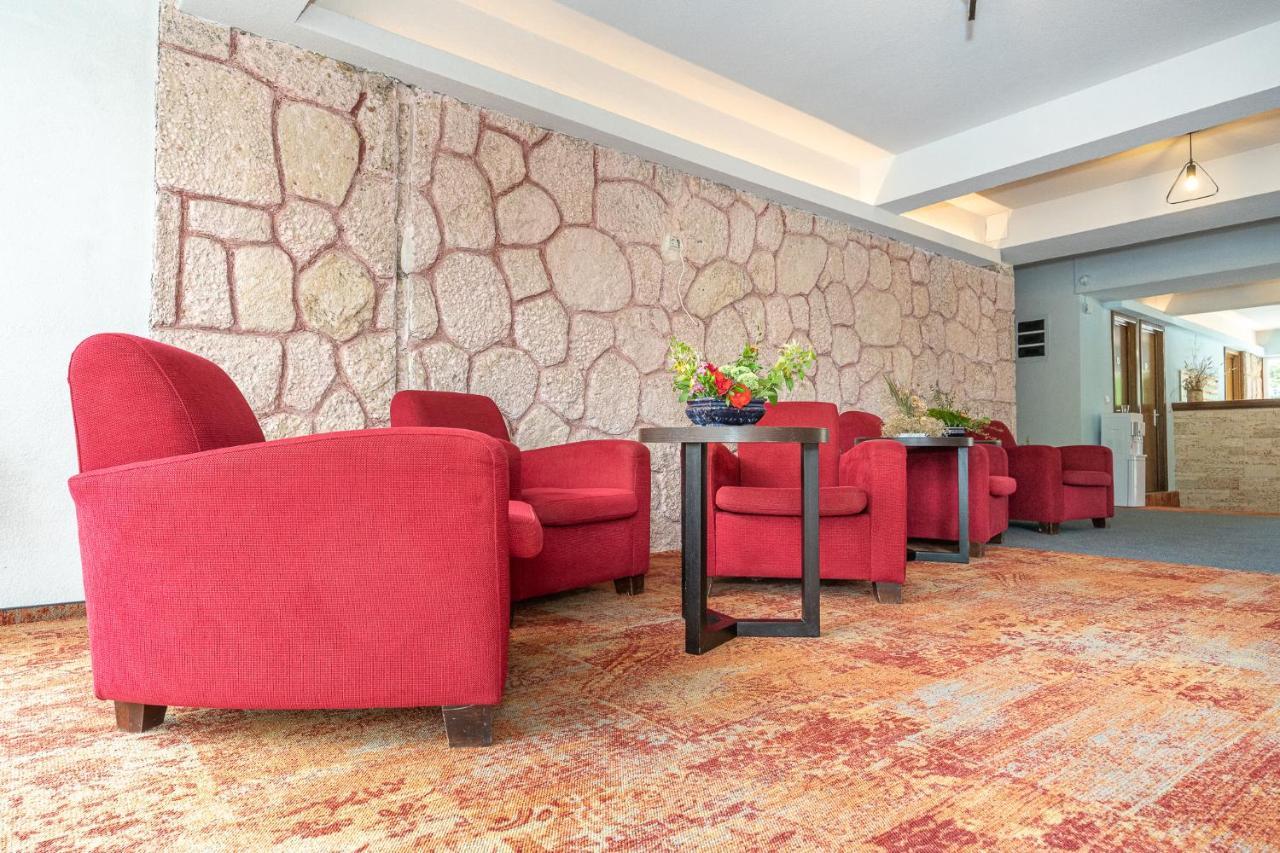 Hotel Irina Венус Екстериор снимка