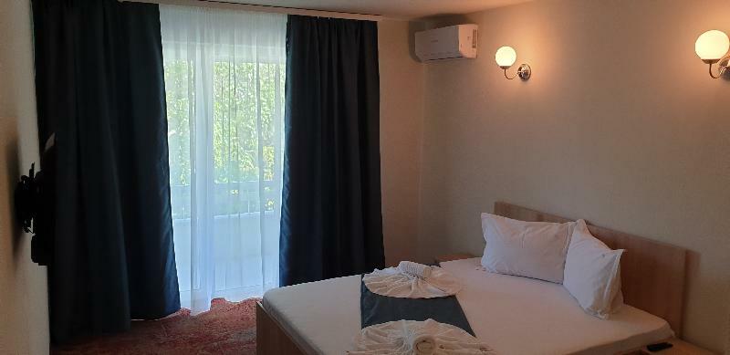 Hotel Irina Венус Екстериор снимка