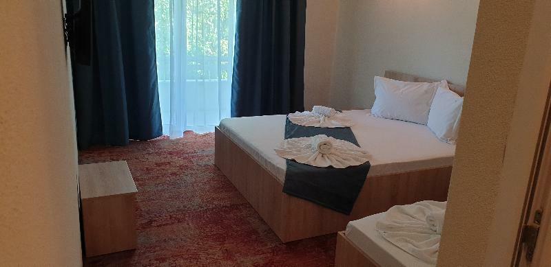 Hotel Irina Венус Екстериор снимка